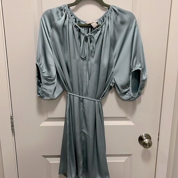 H&M Flowy Summer Dress - Picture 1 of 4